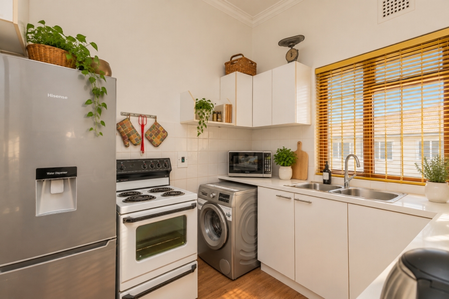 2 Bedroom Property for Sale in Green Point Western Cape